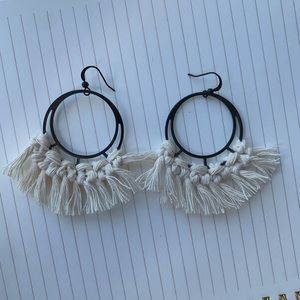 Handmade Macrame Earrings - Ivory & Matte Black